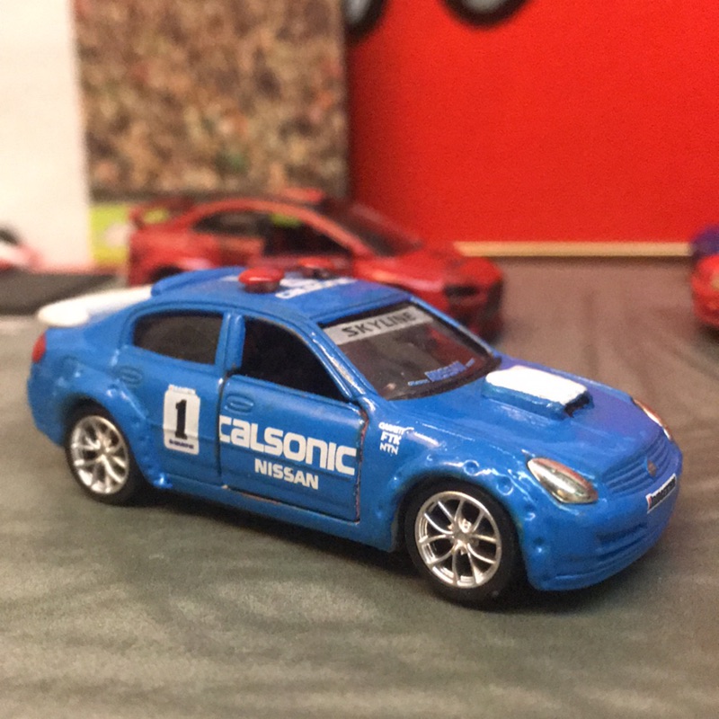 Tomica Nissan skyline 二改寬體