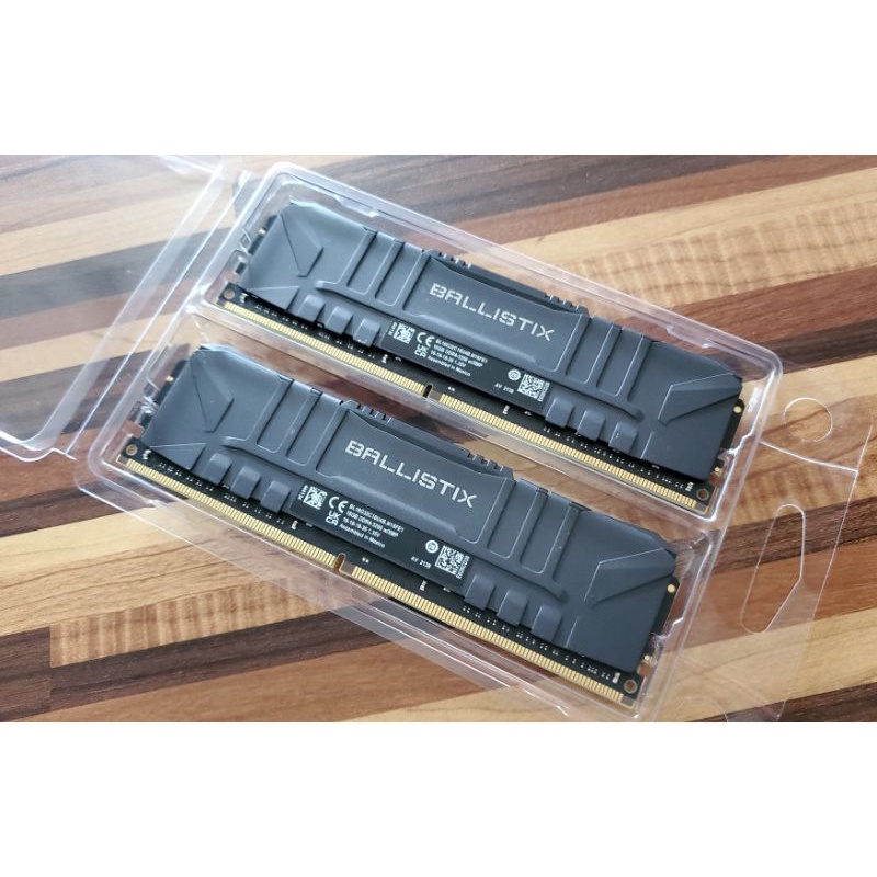 美光 32g Micron Crucial Ballistix DDR4-3200-32G-黑 超頻散熱片