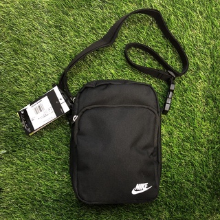 NIKE Heritage Crossbody Bag 小包 小方包 側背包 隨身小包 型號 DB0456-010