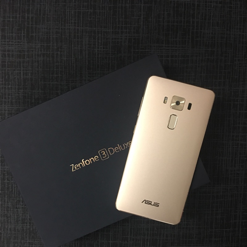 Asus Zenfone 3 Deluxe 金 ZS570KL 6G/64GB 附全新質感皮套