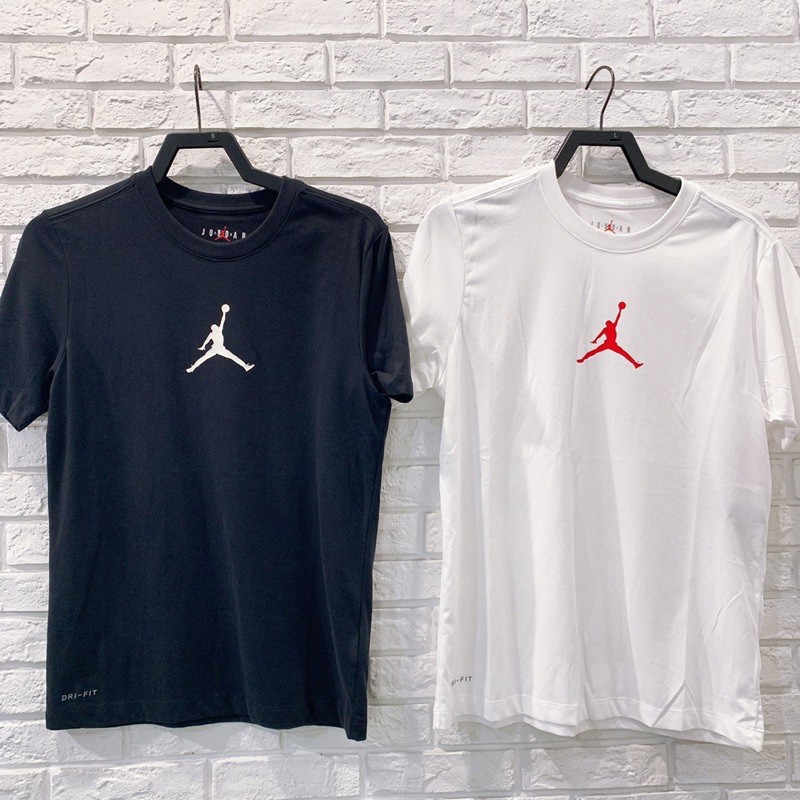 【lujiu_shop】Jordan logo 飛人 短袖 CW5191-010 透氣 排汗 Dri-Fit