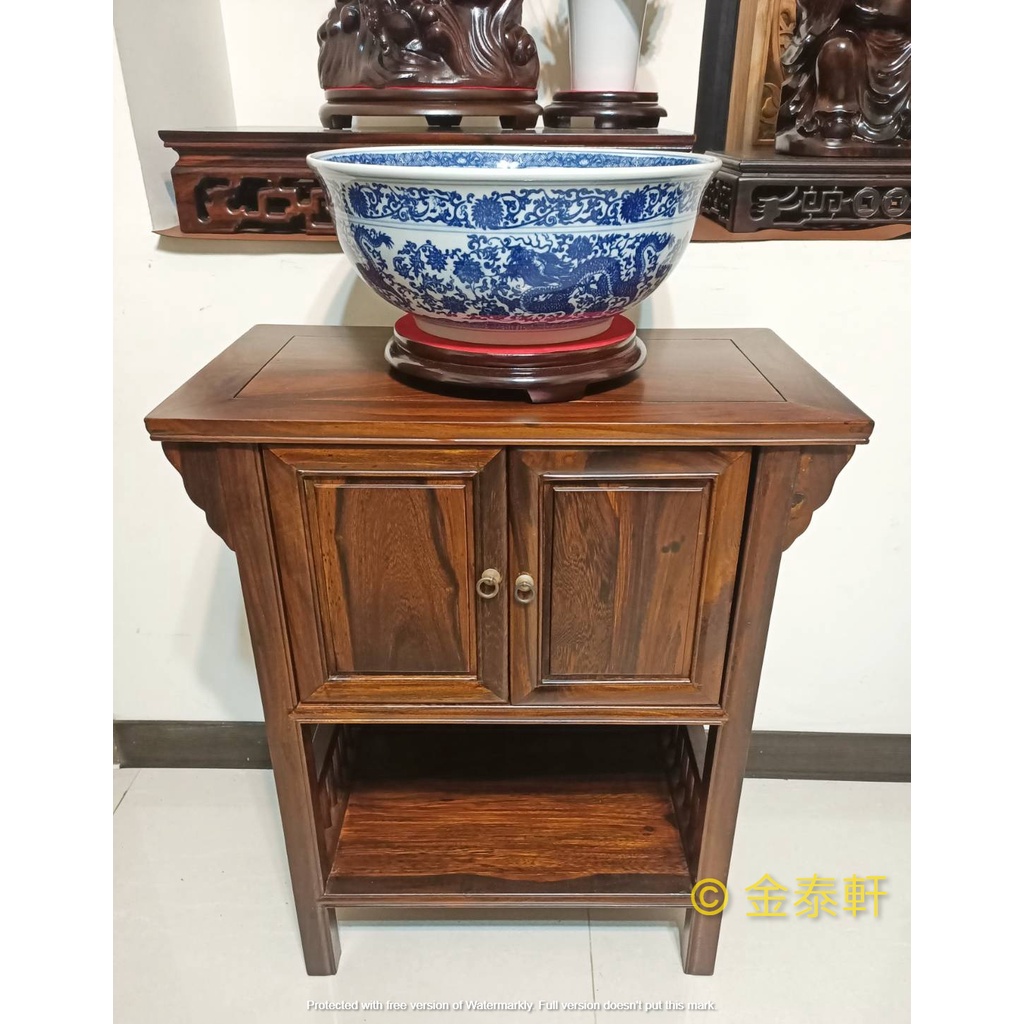 【金泰軒】全新品《雙門一開雙層元寶櫃》展示枱/收納架/角落架/電話架/置物架/水晶架/花盆架/花枱/鹽燈/晶洞水晶座