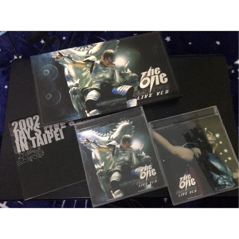 周杰倫THE ONE 演唱會LIVE VCD 2片| 蝦皮購物 周杰倫THE ONE 演唱會LIVE VCD 2片| 蝦皮購物