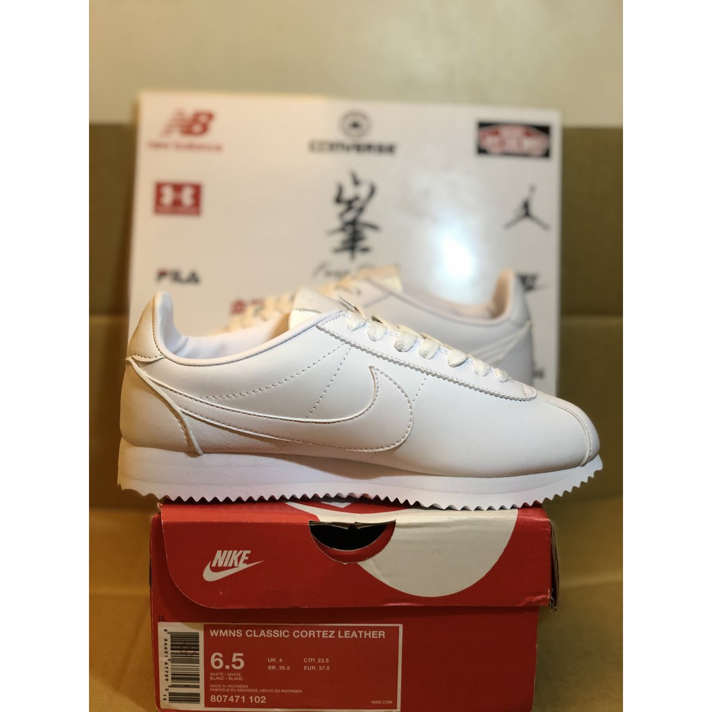 office nike cortez