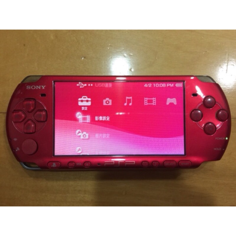 連假特惠！二手PSP-3007 無改機附8g記憶卡及遊戲4片（不拆售）