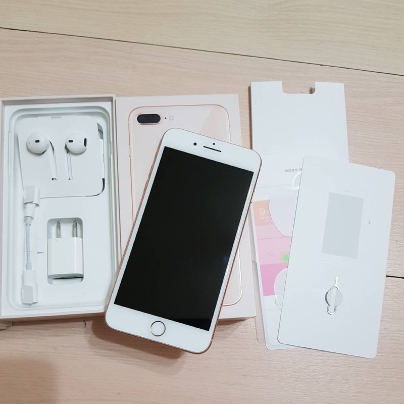 自售 iPhone 8 Plus 64G 玫瑰金 二手女用機 附R&amp;F瑞典手機殼