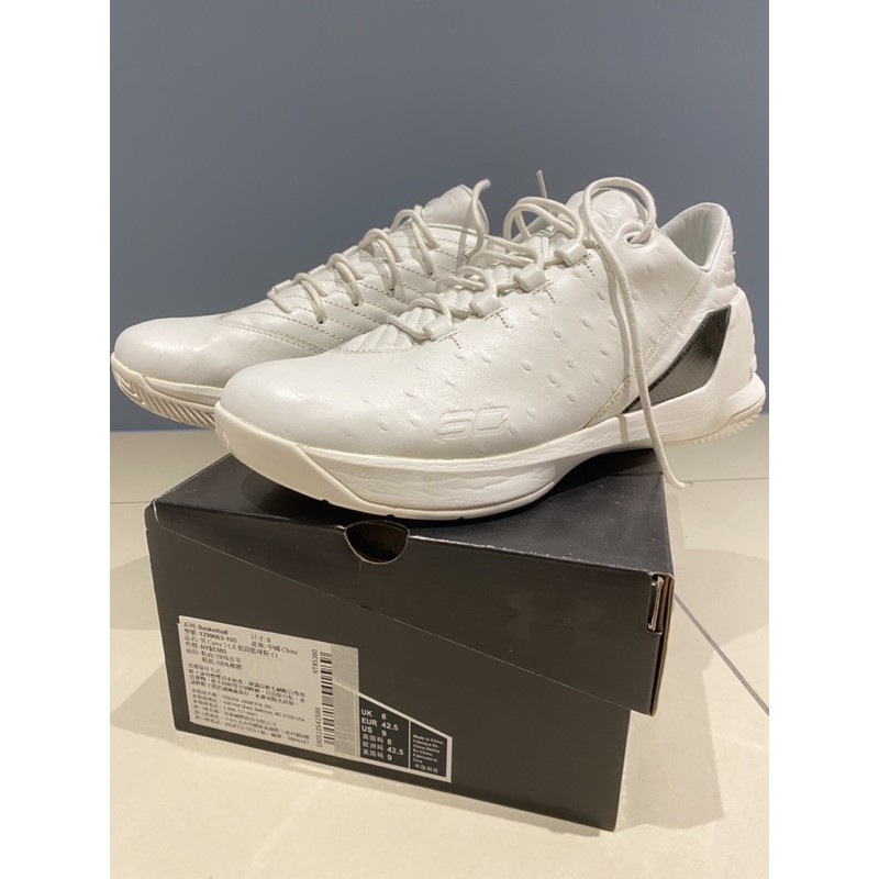 UA UNDER ARMOUR Curry 3 Lux Low 鴕鳥皮紋 男低筒籃球鞋 1299663-100