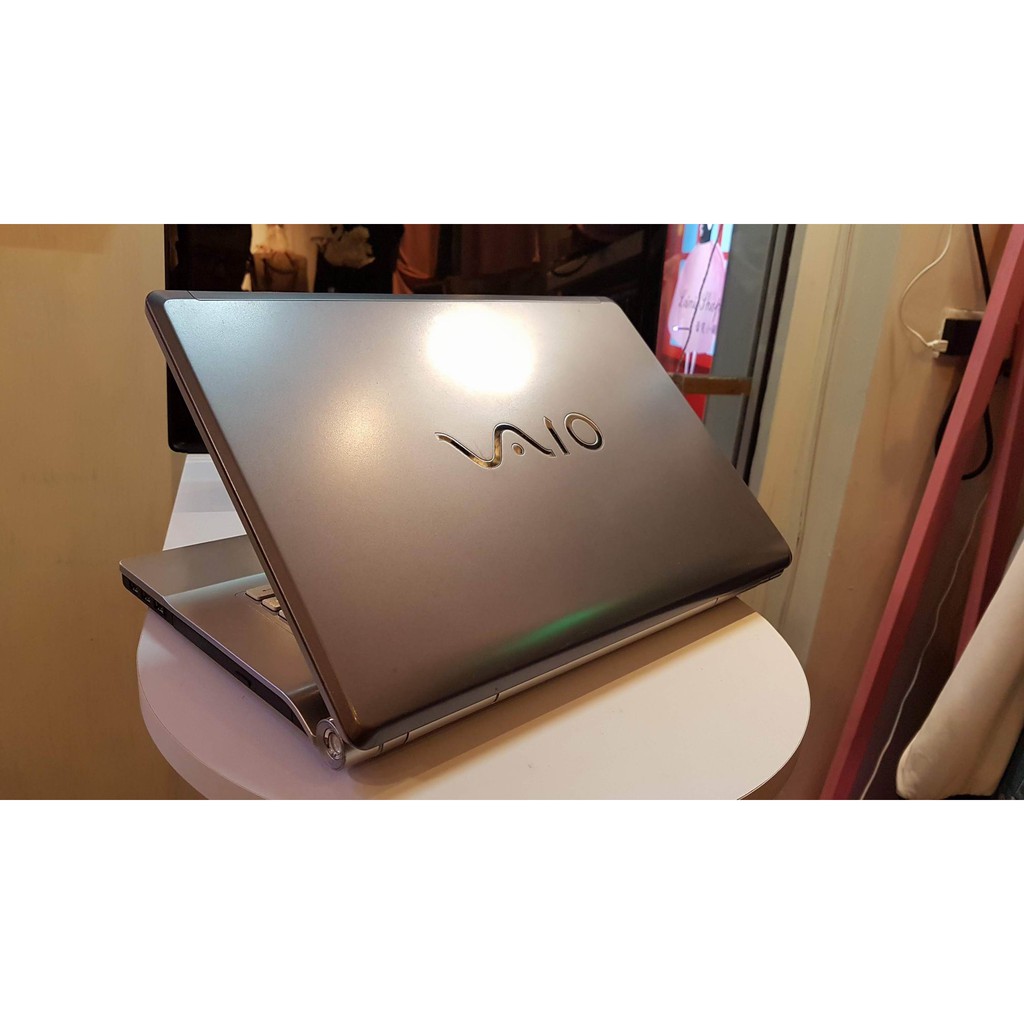 !!蕾霓柑仔店!! 獨顯大螢幕,八成新 SONY VAIO VGN-FW17T (T9400/4G/240G SSD)