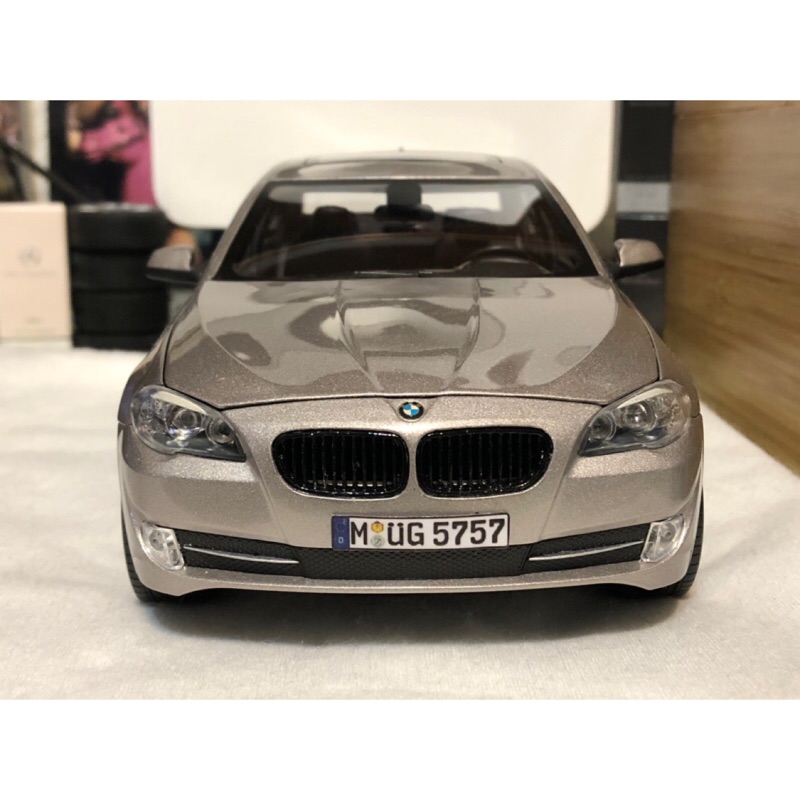 原廠精品 1/18 Norev BMW F10 550i 1:18 模型車