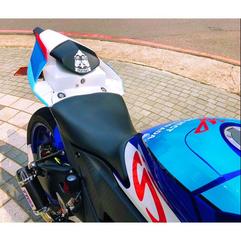 アルバ ALBA 国産シートカバー 黒エンボス 張替タイプ フロント側 YCH5695-C80 ヤマハ YZF-R1 R1M RN497 1000cc 2017年〜2018年 2輪  Domestic seat cover