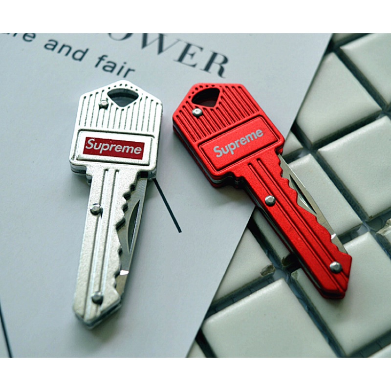 Supreme 鑰匙刀 17SS 鑰匙圈