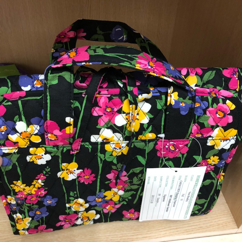 美國🇺🇸品牌Vera Bradley 布包旅行外出袋 多種收納 一包搞定 精典小碎花