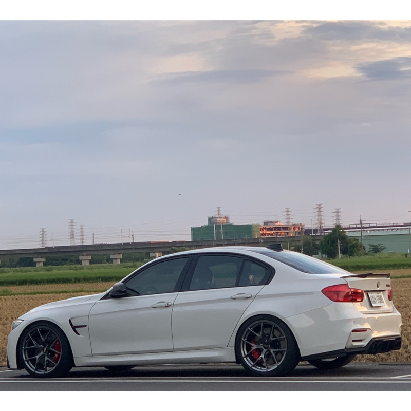 全新 刀鋒尾翼 F80 M3 與 F30 皆可用 320 328 335