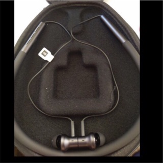 耳機盒可用於 小米藍牙項圈耳機降噪版 Xiaomi 小米項圈耳機 的 收納盒