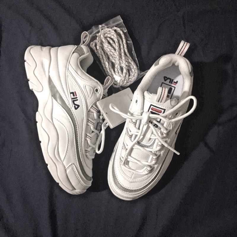 ［現貨正品］FILA RAY 反光銀色白鞋 白銀邊 老爹鞋 23號