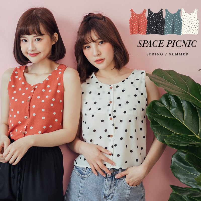 [明天出貨] Space Picnic｜點點排釦雪紡背心(現貨)【C18051085】