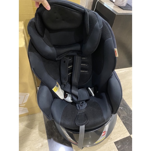Aprica新生兒平躺型、後向型、前向型兒童汽車安全座椅（二手）