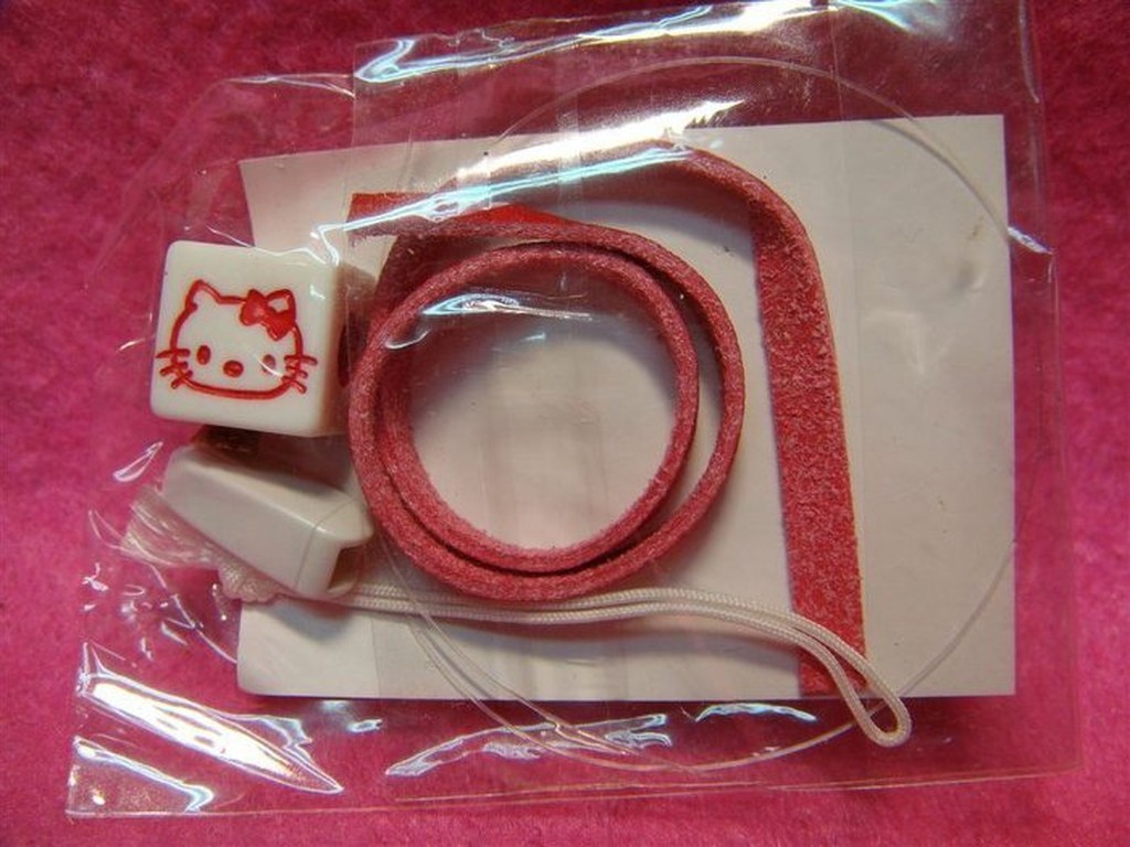 sanrio kitty 1999年 草莓新聞 贈品 手機吊飾DIY