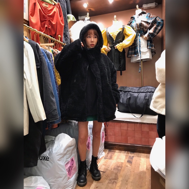 韓國🇰🇷 黑色QQ毛超暖寬鬆長版帽T外套