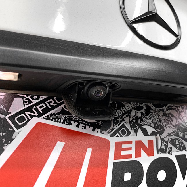 賓士 C-CLASS w205 s205 原廠電動掀蓋式倒車鏡頭 (禾笙影音館)