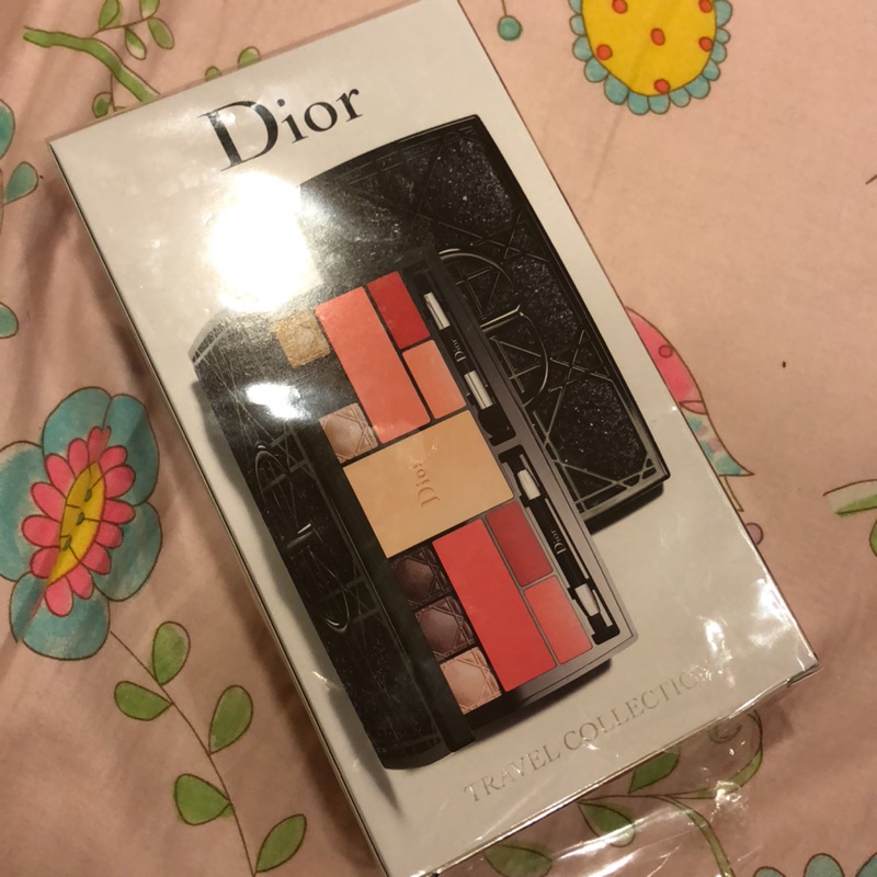 Dior鑽石黑彩妝盤
