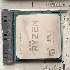 RYZEN 銳龍 R7 2700x