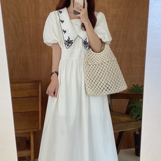 夏季復古法式刺繡大翻領泡泡袖白色收腰氣質長款連衣裙