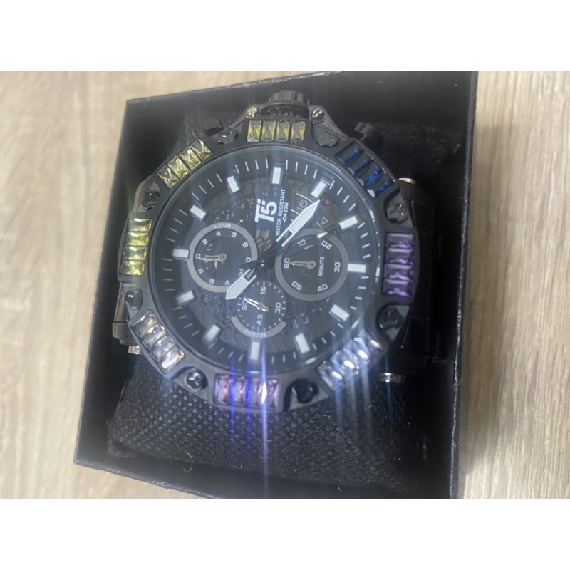 【T5】-H3884G-美國潮牌 時尚流行表-夏日限定彩色晶鑽 IP 電鍍表框 真三眼 石英-不銹鋼 表帶 手錶 男錶