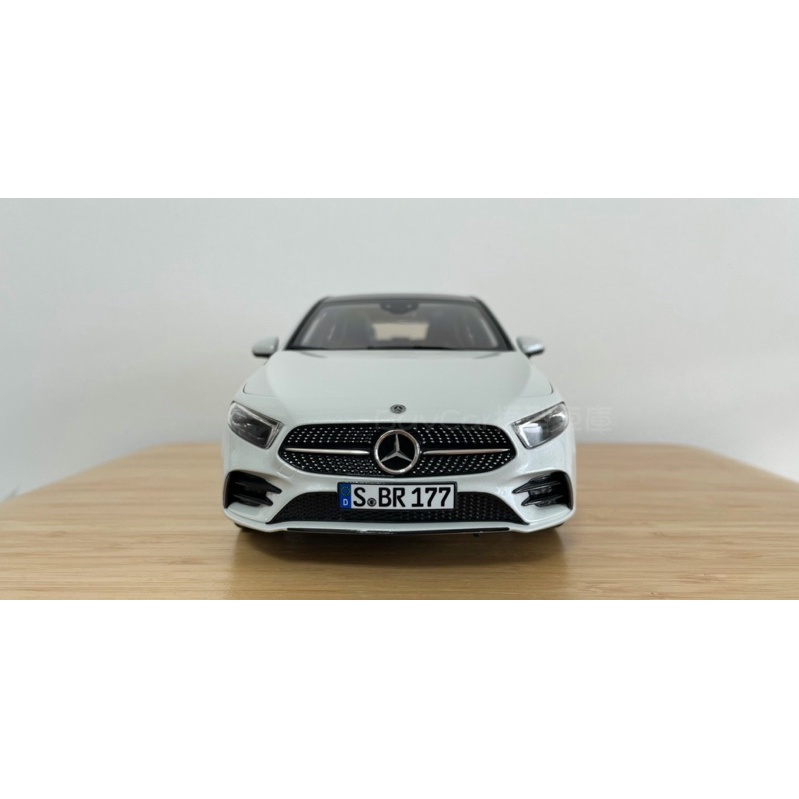 Seasonal Wrap入荷 フロントガラス Mercedes Benz メルセデスベンツ A Class 5d Hb 車両型式 W177 年式 H 30 ガラス色 グリーン Fucoa Cl