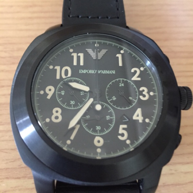 EMPORIO ARMANI 黑色皮錶（全新）未附盒 三眼