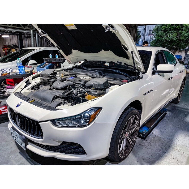 Maserati Ghibli SQ4 引擎機油保養 高流量空氣濾芯 定期清潔上油 免稀釋水箱冷卻液 鑰匙電池更換