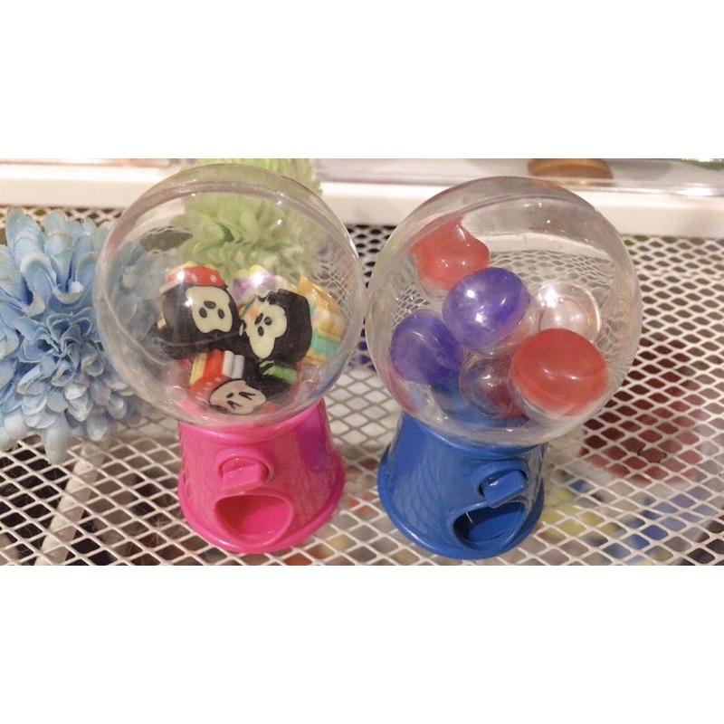 迷你扭蛋機（底3.5、高7cm)。婚禮小物。擺飾。公仔配件。二手。