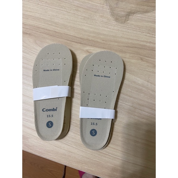 全新未使用-Combi 幼兒替換機能鞋鞋墊15.5號 正牌貨 便宜出清（原價200元/雙）