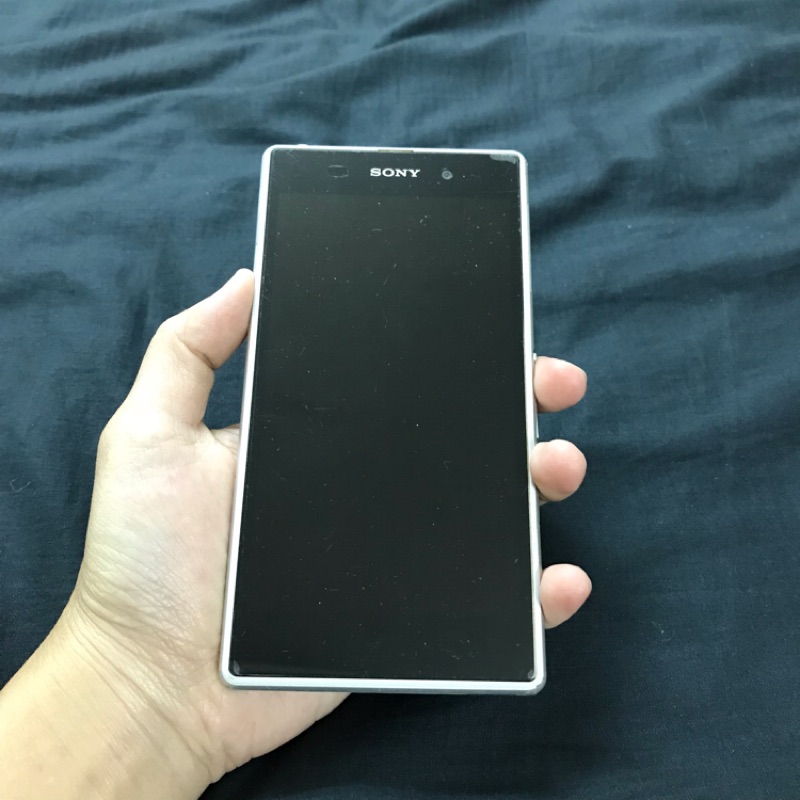 Sony Xperia Z3 二手手機 空機價格 八成新 有傷痕 無原廠盒子！