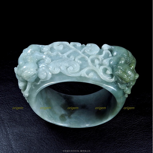 珍珠林~超寬版雙貔貅有進有出雕刻鐲~天然A貨緬甸玉(內徑57mm, 手圍19號)也可當擺件 #090