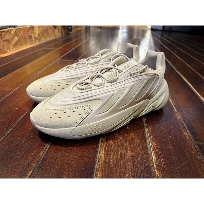 【EST】ADIDAS OZELIA 沙色 GV7685