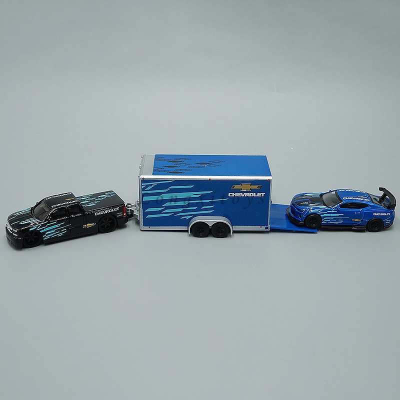Maisto 1:64 壓鑄汽車模型玩具 2004 Silverado SS / 2016 Camaro SS 系列和