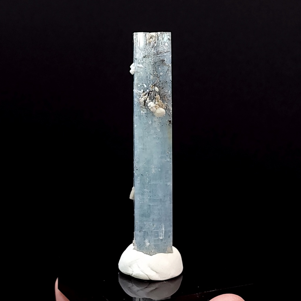 ．艾莉希亞寶石水晶．🧊已讓藏🧊海水藍寶 Aquamarine 巴基斯坦海藍寶共生黑碧璽綠柱石海藍寶石原礦礦標海藍寶柱