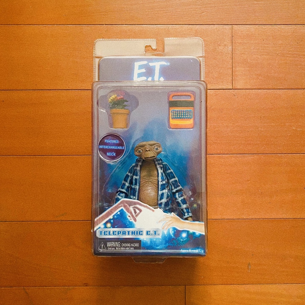 稀有釋出 / NECA 環球影城  E.T.  ET 外星人 吊卡玩具 吊卡 公仔 可調整 擺件 拼字機 花盆 配件