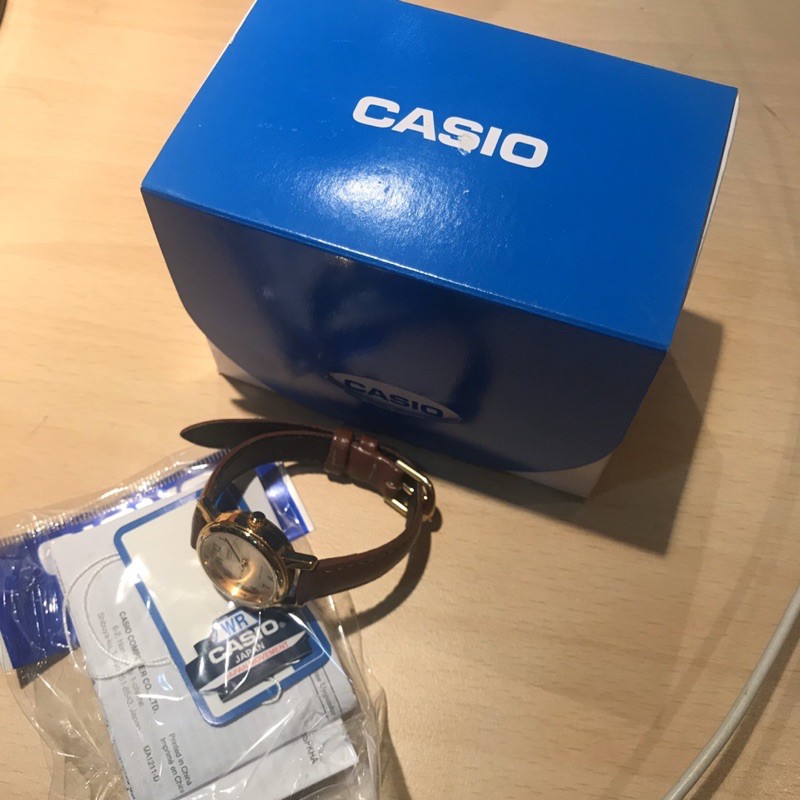 二手Casio圓形錶（棕）
