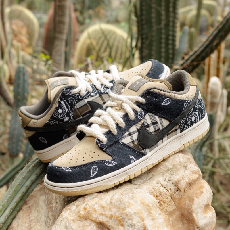 dunk travis scott