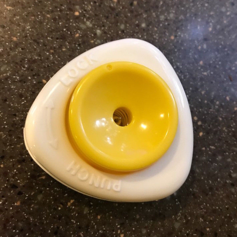蛋穿孔打孔器煮蛋殼皮分離器易於使用廚房工具 蝦皮購物