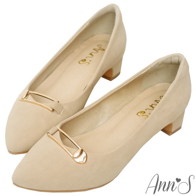 Ann’S小秘書-金色迴紋針扣飾尖頭粗跟鞋-杏