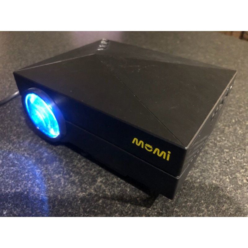 MOMI X800 投影機