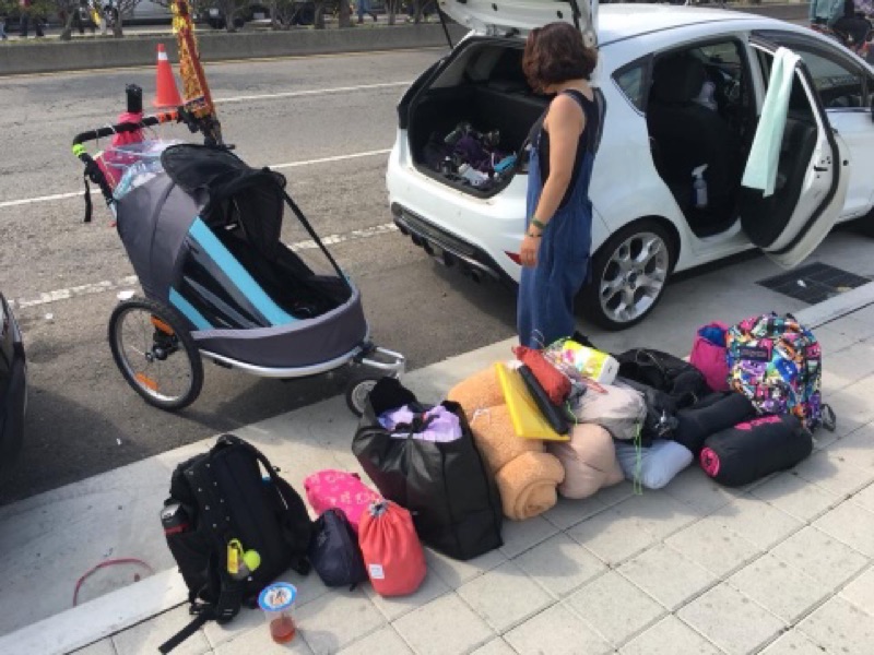 腳踏車拖車 步行手推車雙用 雙胞胎娃娃車 只推過一趟大甲媽祖遶境 鋁合金輕量化推車 蝦皮購物