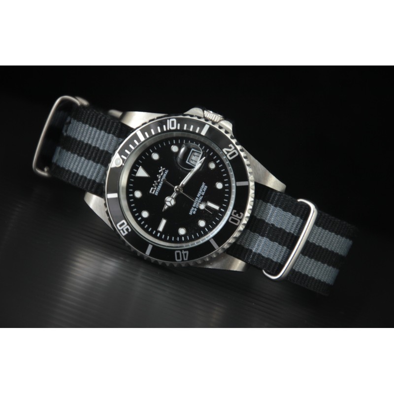 OMAX歐馬仕尚勞利仕名款黑水鬼submarine造型不鏽鋼製石英錶james bond nato錶帶