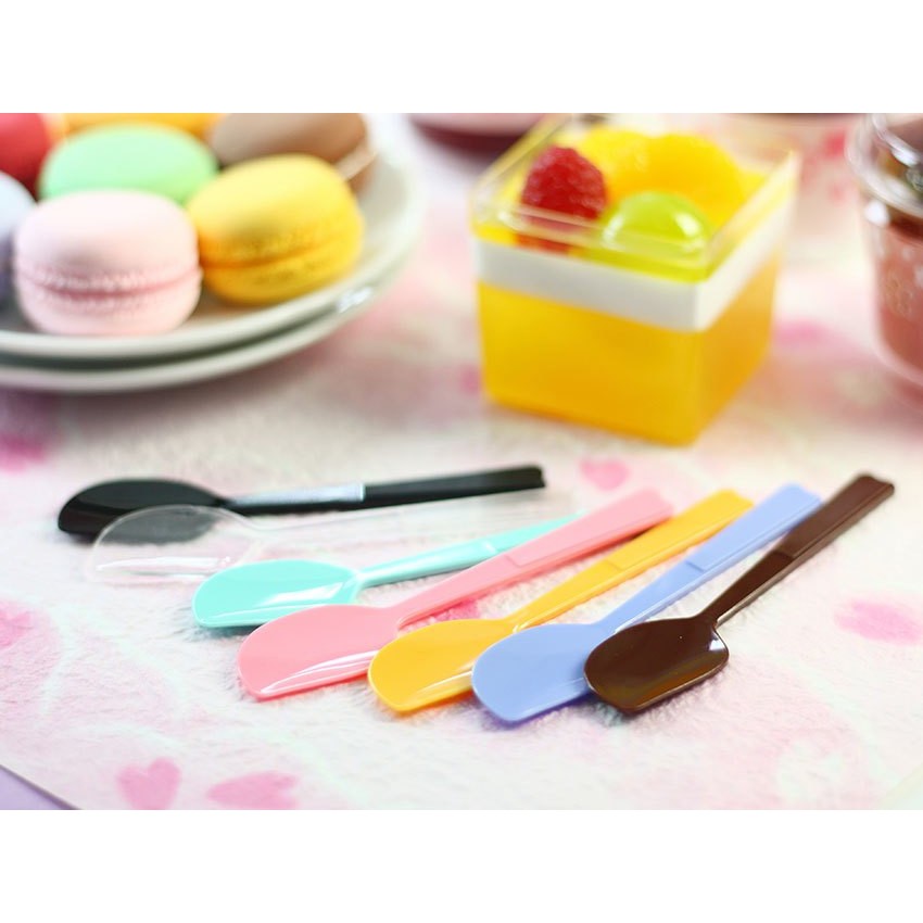 布丁匙 單支包裝 ［馬卡龍繽紛色匙］ 甜點匙 點心匙 布蕾匙 冰淇淋匙 奶酪匙 餐具 塑膠湯匙 免洗餐具