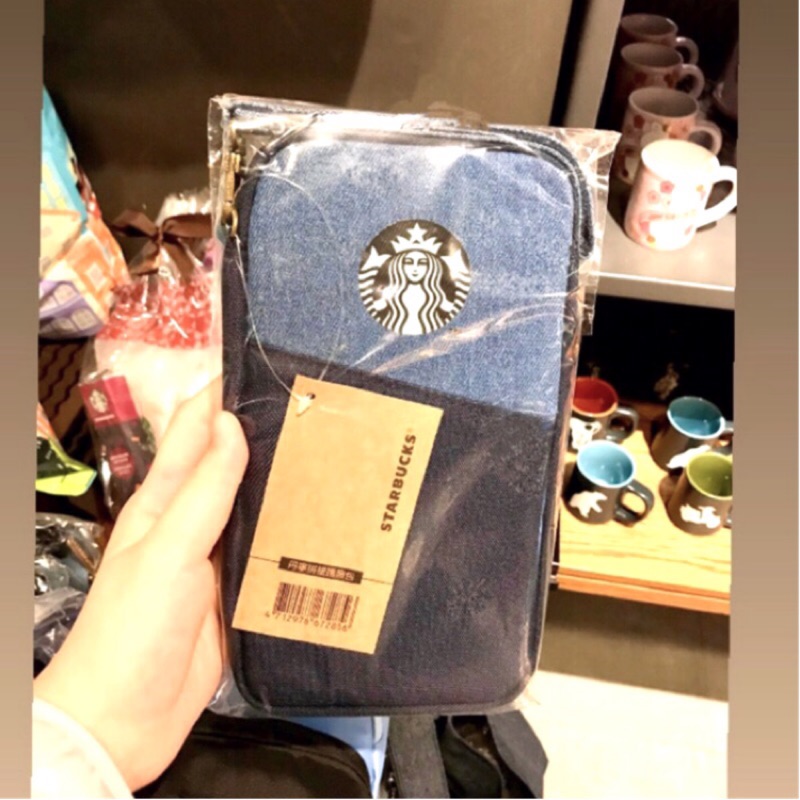 [星巴克]Starbucks 丹寧拼接護照包
