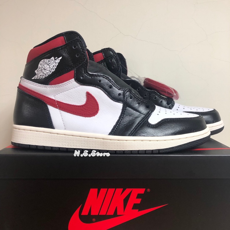 aj1 retro high og gym red