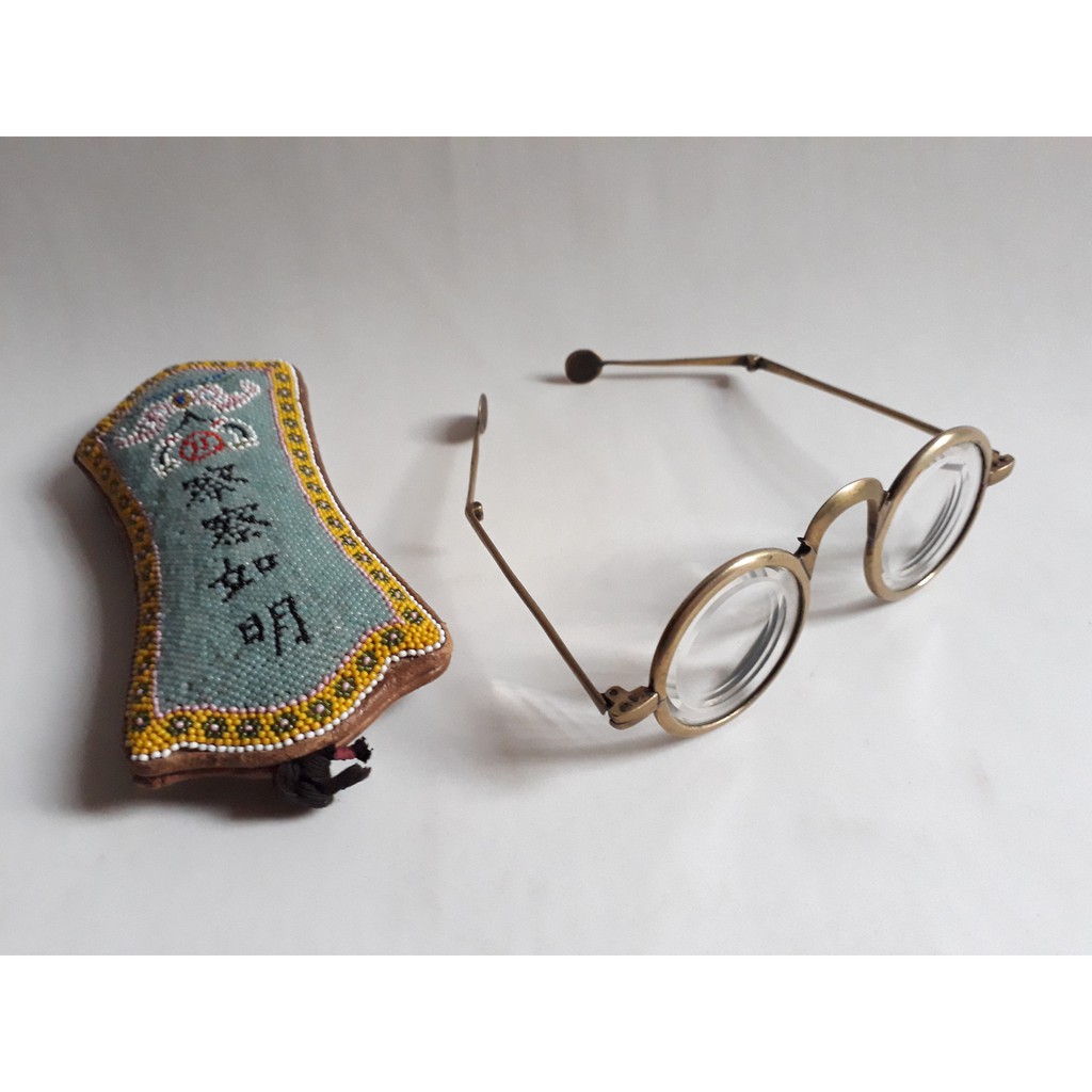 清代 古董眼鏡【 古銅水晶眼鏡 】 附原配珠珠 包覆真皮革眼鏡袋 相得益彰  彌足珍貴。